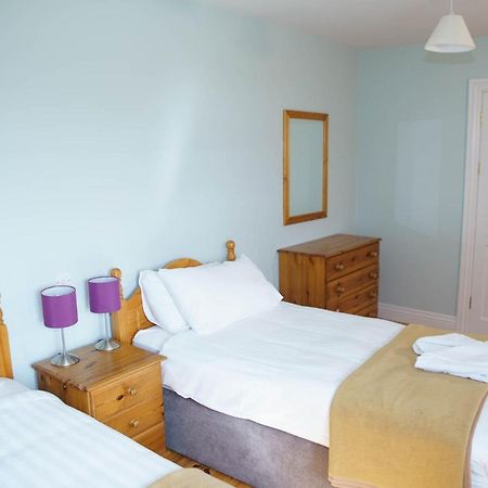 Dingle Courtyard Cottages 4 Bed By Trident Holiday Homes エクステリア 写真