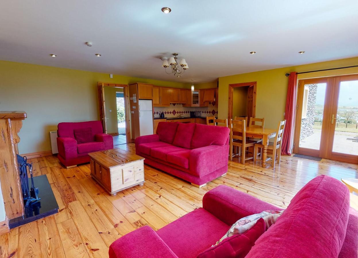 Dingle Courtyard Cottages 4 Bed By Trident Holiday Homes エクステリア 写真