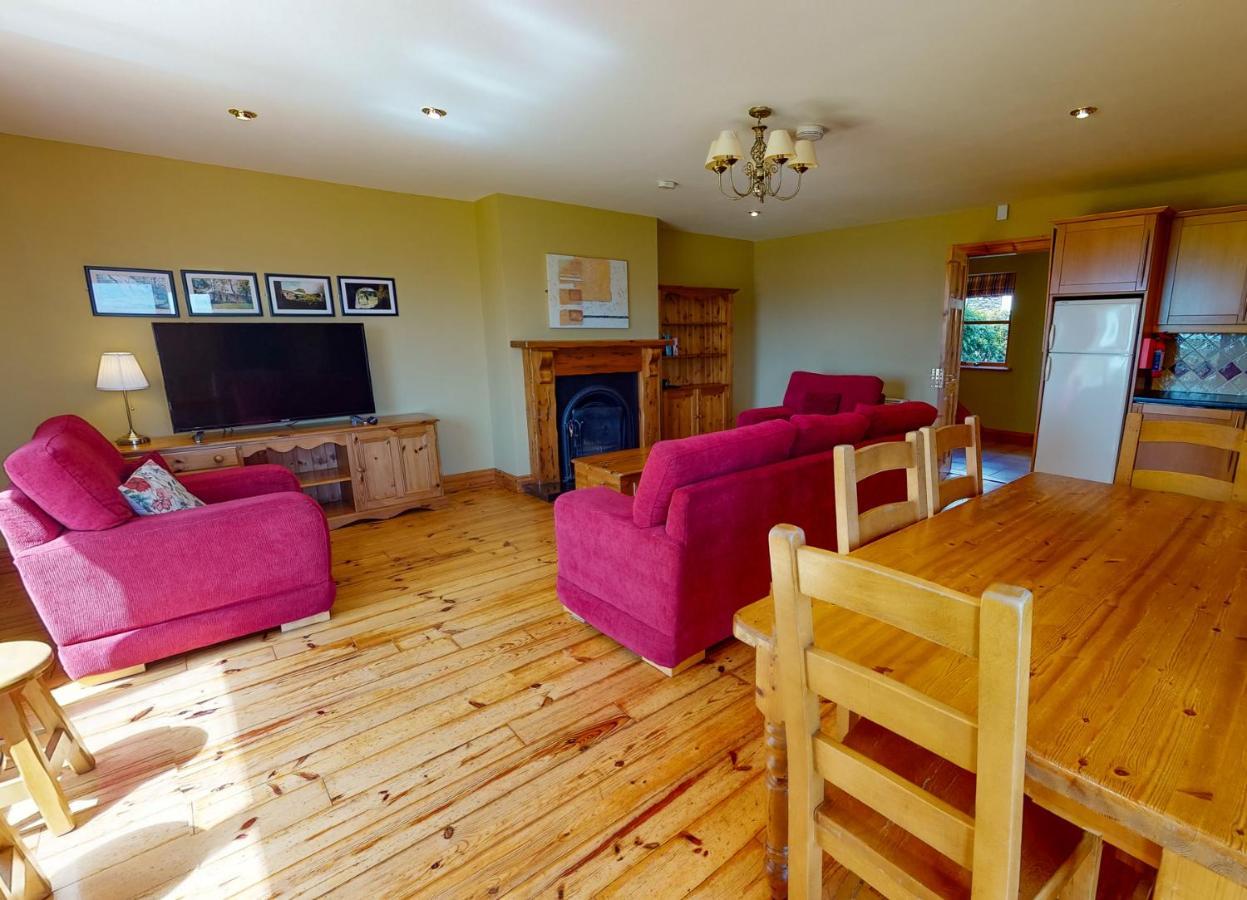 Dingle Courtyard Cottages 4 Bed By Trident Holiday Homes エクステリア 写真
