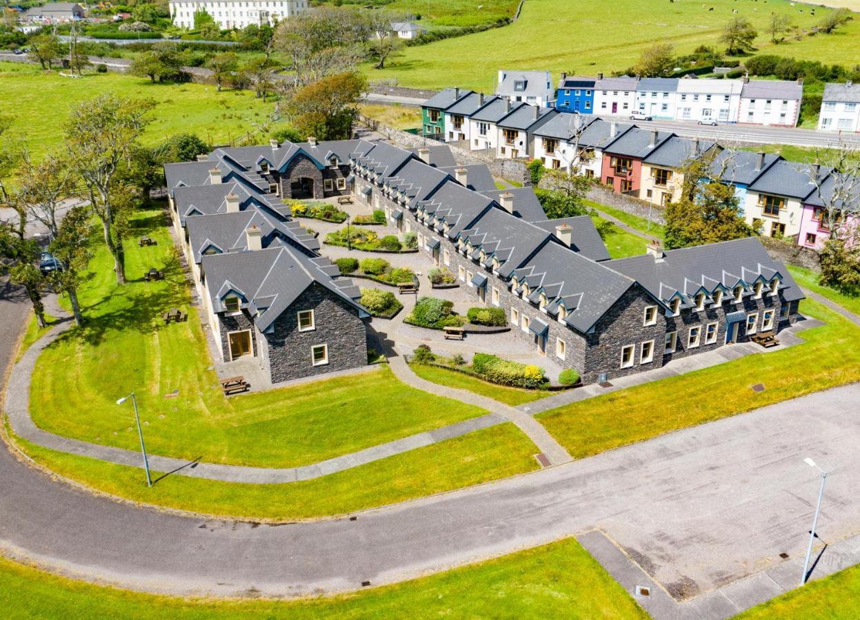Dingle Courtyard Cottages 4 Bed By Trident Holiday Homes エクステリア 写真