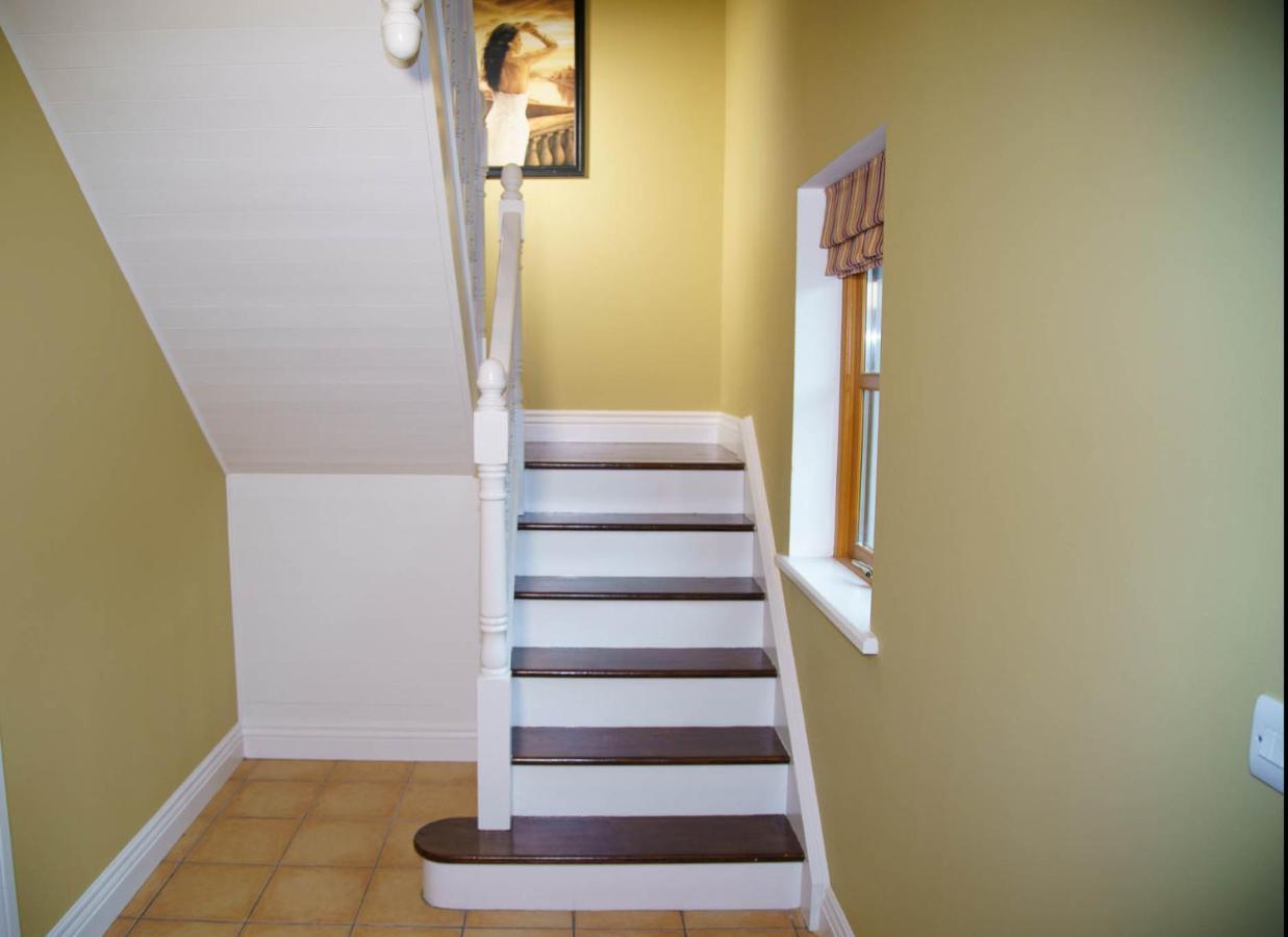 Dingle Courtyard Cottages 4 Bed By Trident Holiday Homes エクステリア 写真