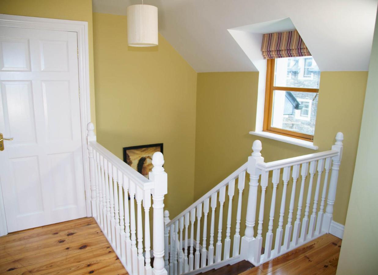 Dingle Courtyard Cottages 4 Bed By Trident Holiday Homes エクステリア 写真